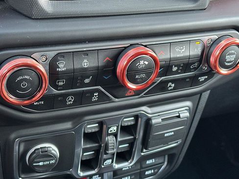 Used 2021 Jeep Wrangler Unlimited Rubicon image 20