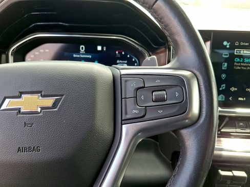 Used 2023 Chevrolet Silverado 1500 LTZ AWD/4WD image 10
