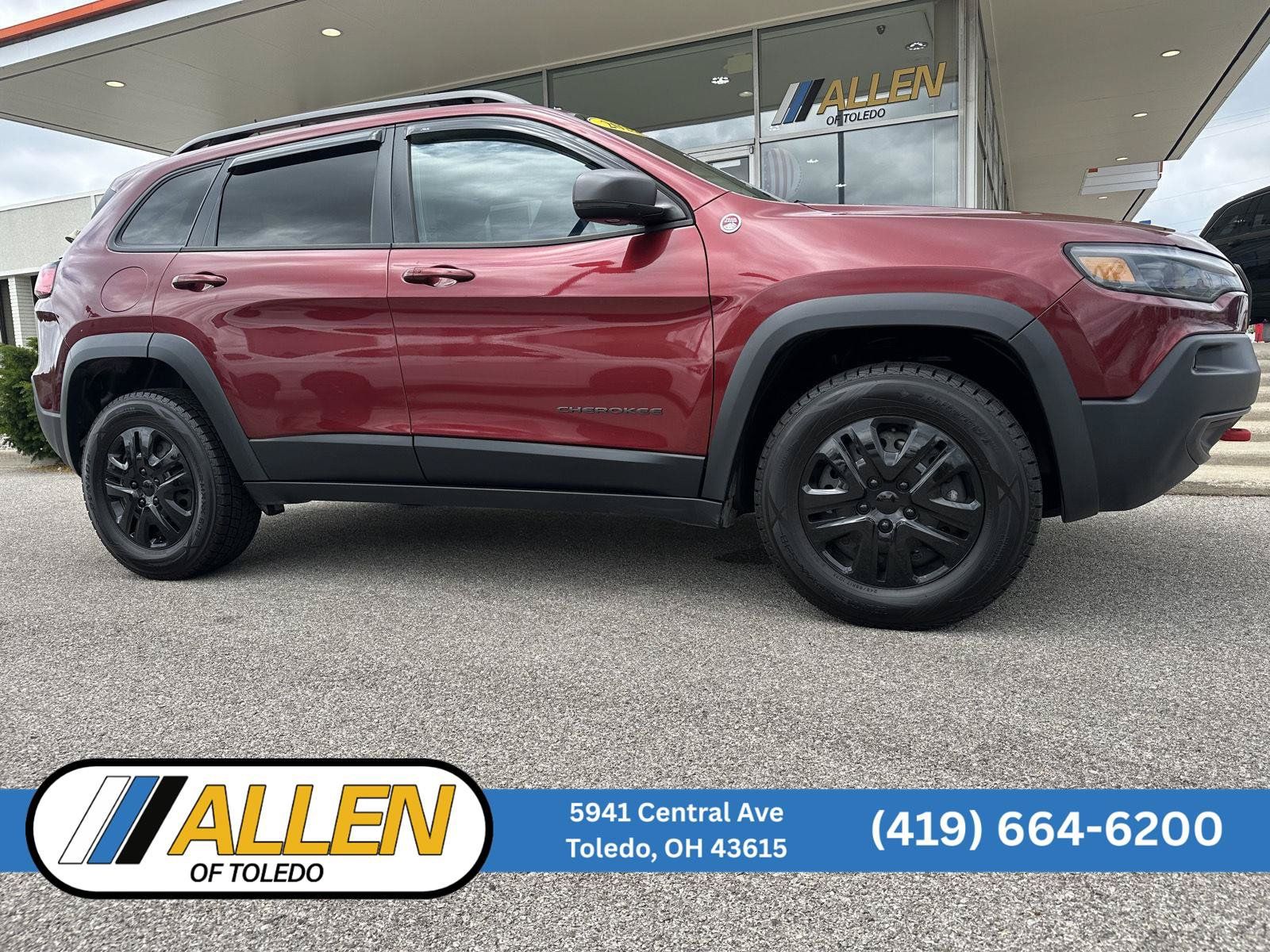 Used 2021 Jeep Cherokee Trailhawk w/ Comfort & Convenience Group AWD/4WD image 1