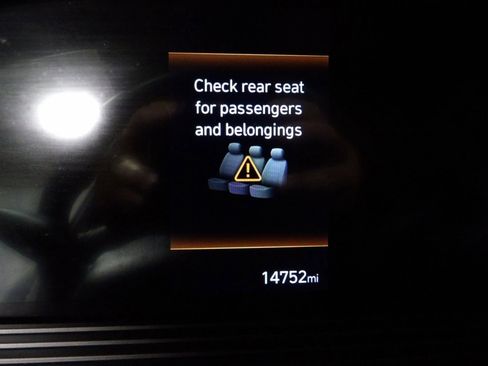 Used 2024 Hyundai Venue SEL FWD image 27