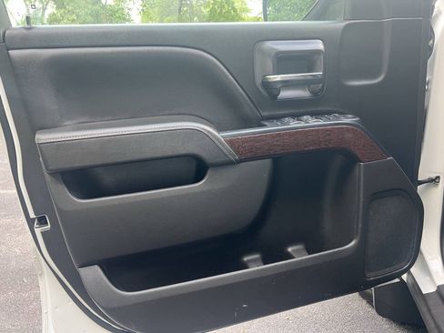 Used 2018 GMC Sierra 1500 SLE w/ Elevation Edition AWD/4WD image 13