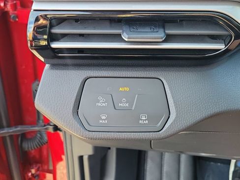 Certified 2024 Volkswagen ID.4 S RWD image 30