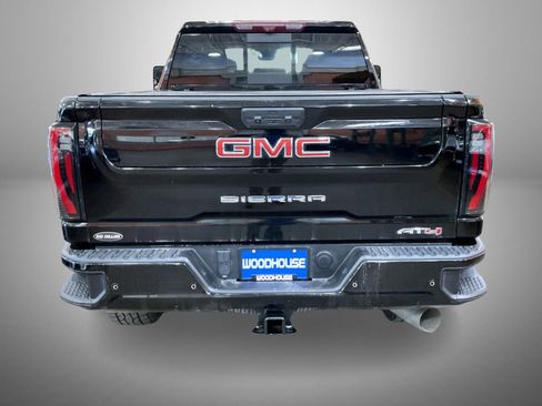 Used 2024 GMC Sierra 2500 AT4 w/ Technology Package image 6