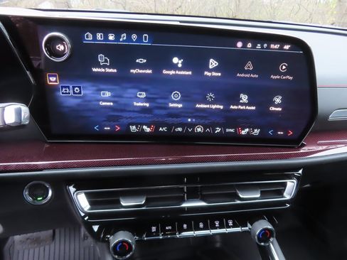 New 2026 Chevrolet Traverse RS w/ LPO, Floor Liner Package image 5