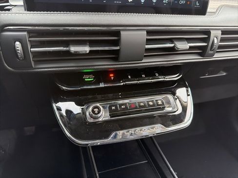 New 2026 Lincoln Corsair Premiere image 13