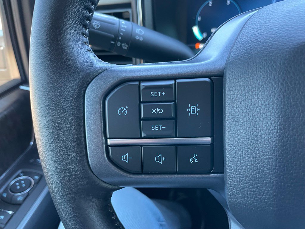 Used 2023 Ford F250 Lariat w/ Tremor Off-Road Package AWD/4WD image 26