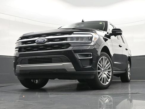 Used 2023 Ford Expedition Limited RWD image 31