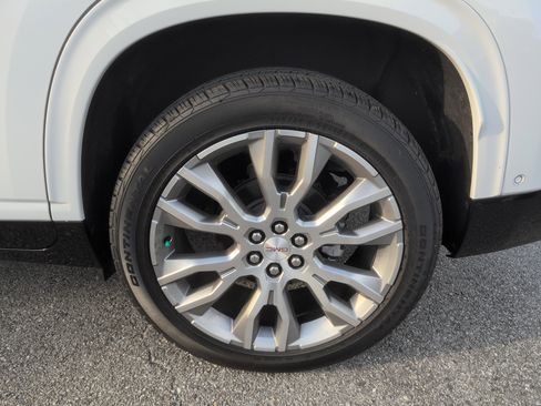 Used 2025 GMC Acadia Denali w/ Super Cruise Package image 5