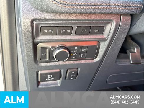 Used 2022 Ford F150 Lightning Lariat image 37