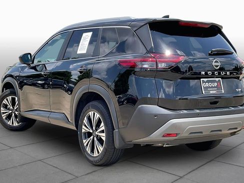 Used 2023 Nissan Rogue SV w/ SV Premium B Package FWD image 11