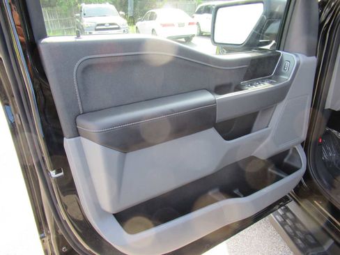 New 2025 Ford F150 Lightning XLT image 12