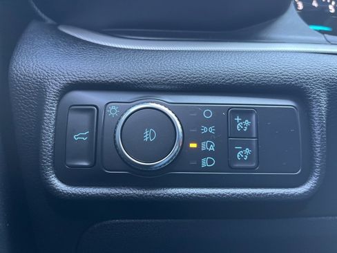 Used 2020 Ford Explorer XLT w/ Equipment Group 202A image 23