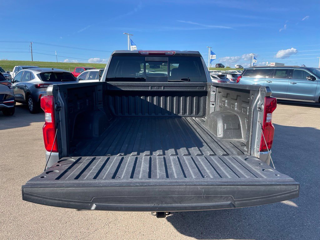 Used 2021 Chevrolet Silverado 1500 RST w/ Convenience Package II AWD/4WD image 27