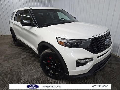 Used 2022 Ford Explorer ST w/ ST Street Pack image 9