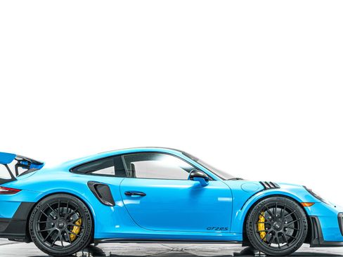 Used 2019 Porsche 911 GT2 RS RWD image 2