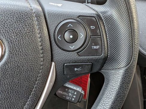 Used 2018 Toyota RAV4 LE w/ All Weather Liner Package AWD/4WD image 17