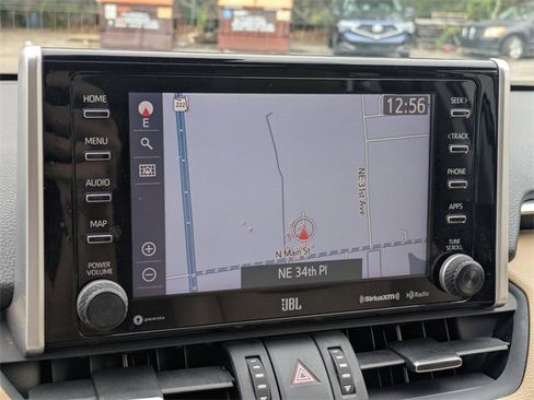 Used 2020 Toyota RAV4 Limited image 23