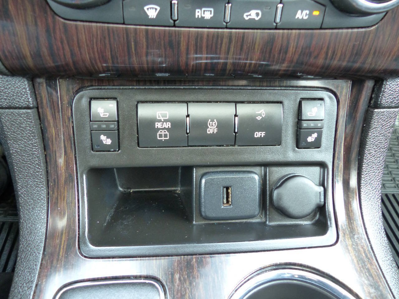 Used 2017 Chevrolet Traverse LT AWD/4WD image 35