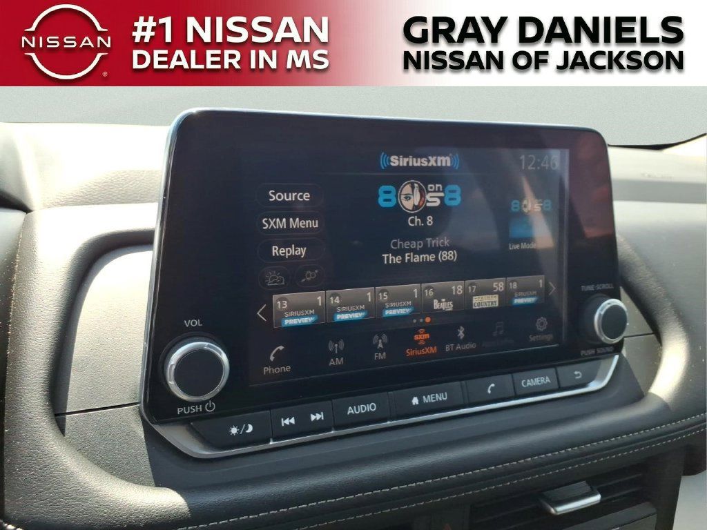 Used 2025 Nissan Rogue SV FWD image 17