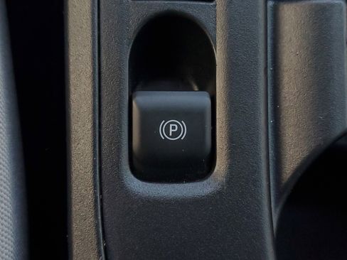 Certified 2023 Toyota Corolla LE image 29