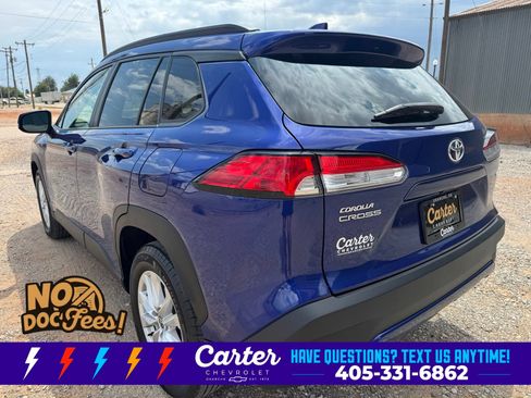 Used 2024 Toyota Corolla Cross LE FWD image 11