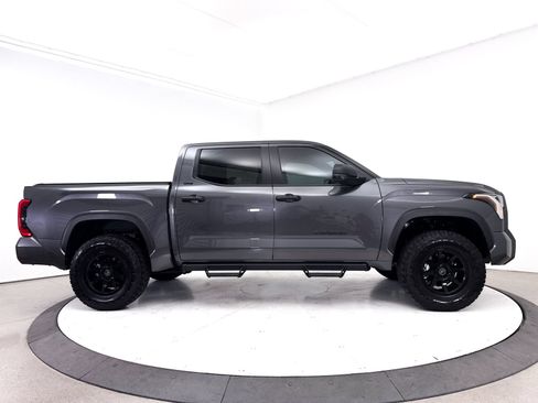Used 2025 Toyota Tundra SR5 AWD/4WD image 39