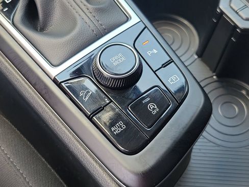 Used 2025 Kia Sportage LX FWD image 27