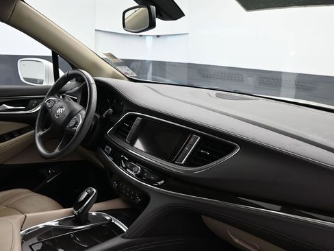 Used 2020 Buick Enclave Essence w/ Sound and Sites Package image 12