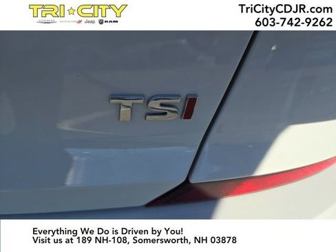 Used 2016 Volkswagen Passat 1.8T S image 25