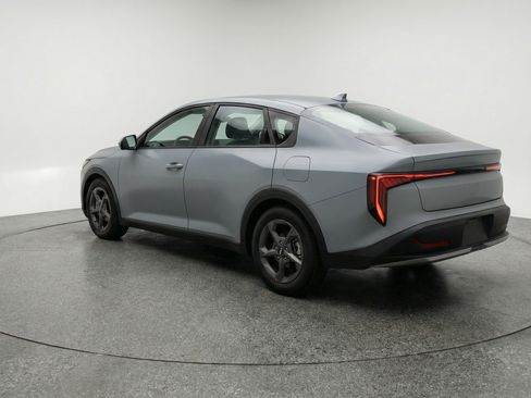 Used 2025 Kia K4 FWD image 6