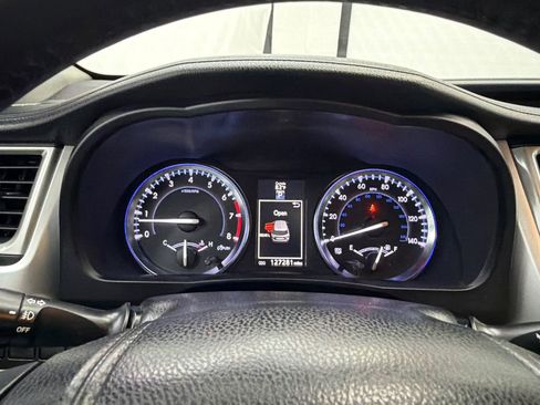 Used 2014 Toyota Highlander XLE image 29