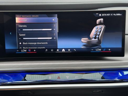 Used 2023 BMW 760i xDrive AWD/4WD image 32