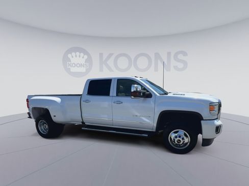 Used 2018 GMC Sierra 3500 Denali w/ Duramax Plus Package image 2