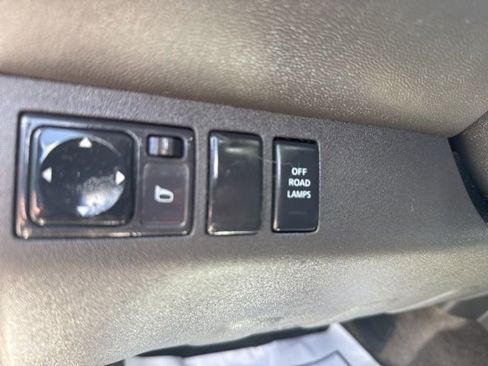 Used 2012 Nissan Xterra PRO-4X w/ Pro-4x Leather Pkg AWD/4WD image 38