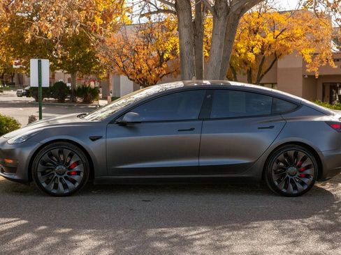 Used 2021 Tesla Model 3 Performance image 8