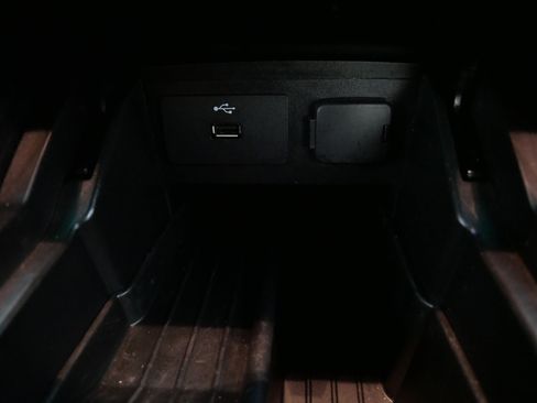 Used 2016 Ford Explorer Base image 30