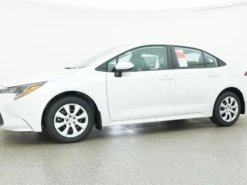 New 2026 Toyota Corolla LE image 18