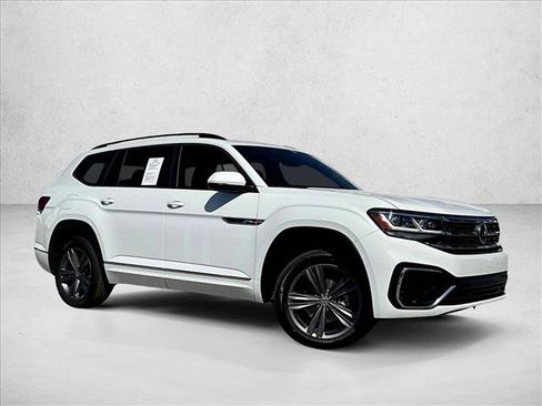 Used 2021 Volkswagen Atlas SE w/ Panoramic Sunroof Package image 12