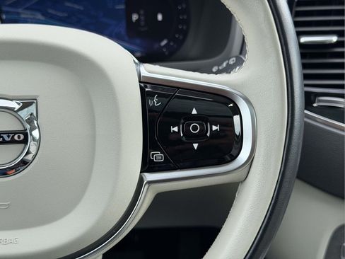 Used 2023 Volvo XC90 B6 Plus w/ Protection Package AWD/4WD image 9