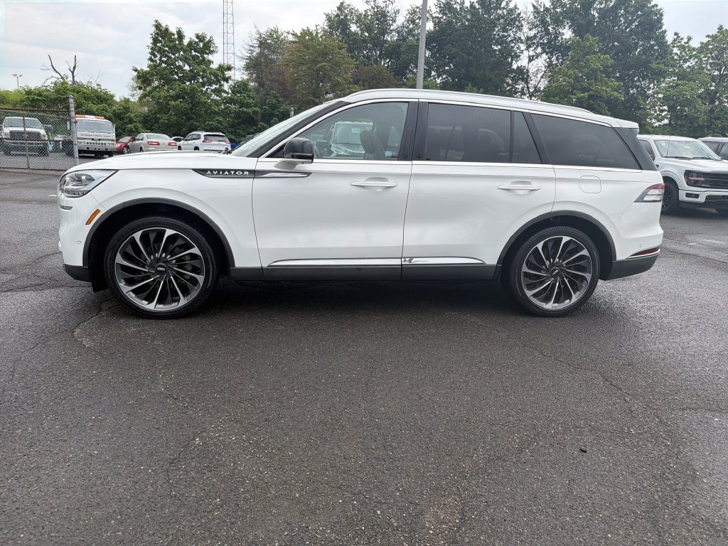 Used 2020 Lincoln Aviator Reserve w/ Equipment Group 202A AWD/4WD image 2