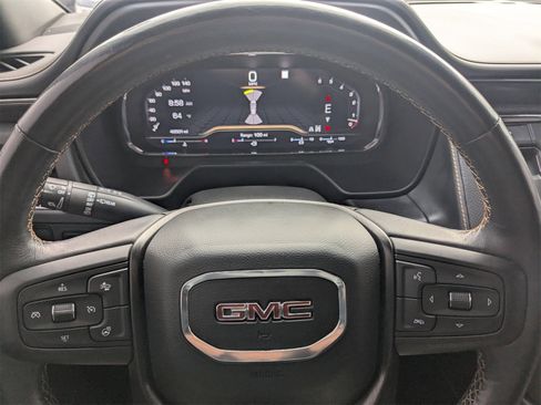 Used 2023 GMC Yukon AT4 image 32