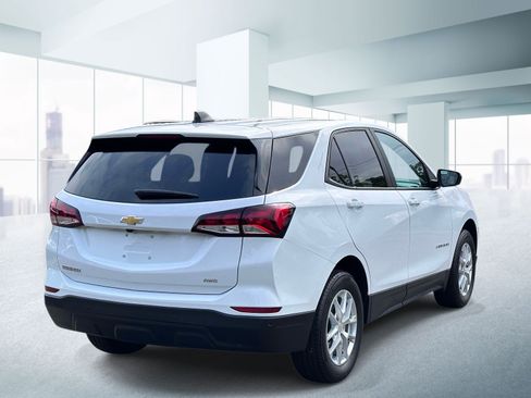 Used 2023 Chevrolet Equinox LS w/ LS Convenience Package AWD/4WD image 4