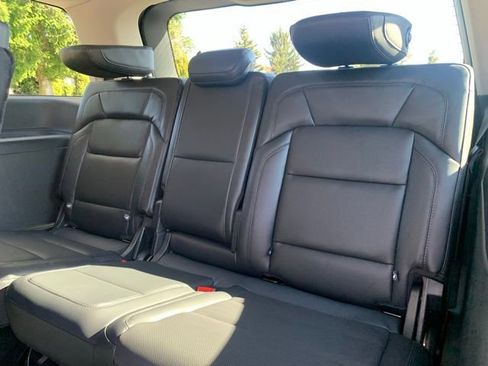 New 2026 Lincoln Navigator Premiere AWD/4WD image 18