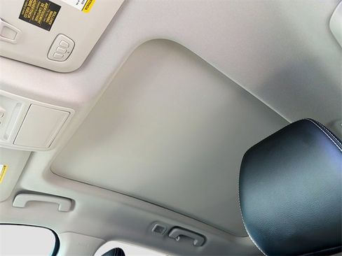 Used 2021 Ford Escape Titanium w/ Titanium Elite Package image 28