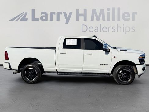 Used 2025 RAM 2500 Laramie AWD/4WD image 7