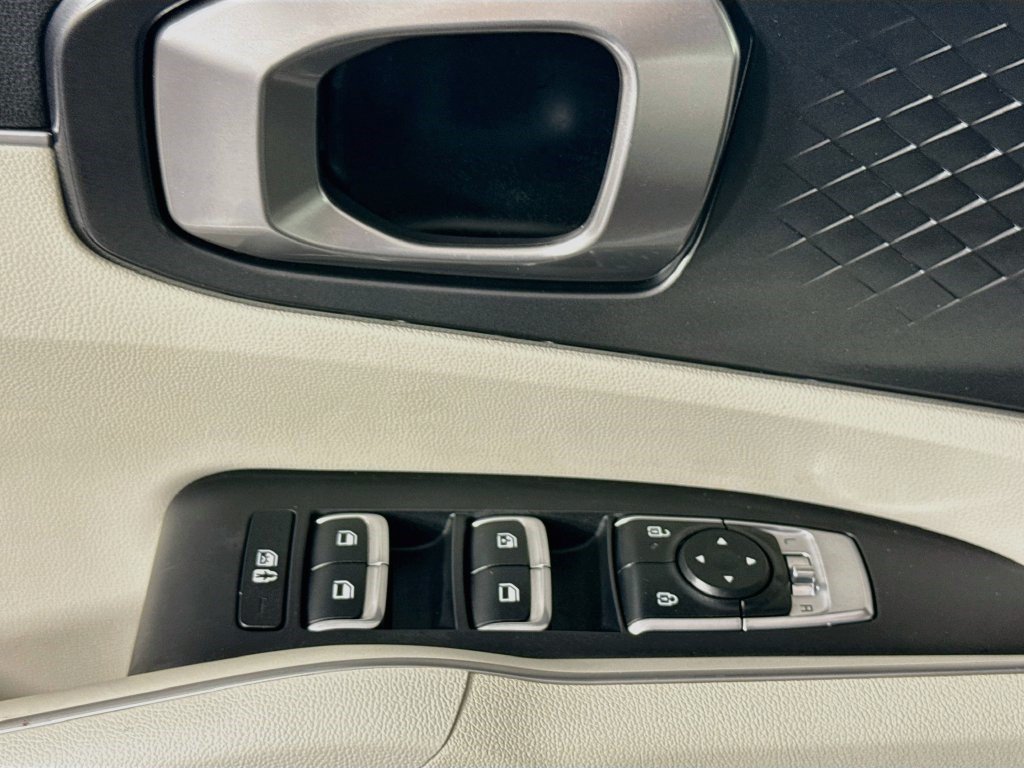 Used 2025 Kia Sorento S w/ Panoramic Sunroof Package FWD image 23