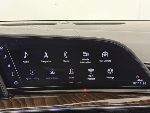 Used 2022 Cadillac Escalade ESV Sport Platinum w/ LPO, ONYX Package image 5