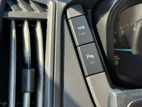 Used 2019 Ford Transit 150 148 Low Roof RWD image 19