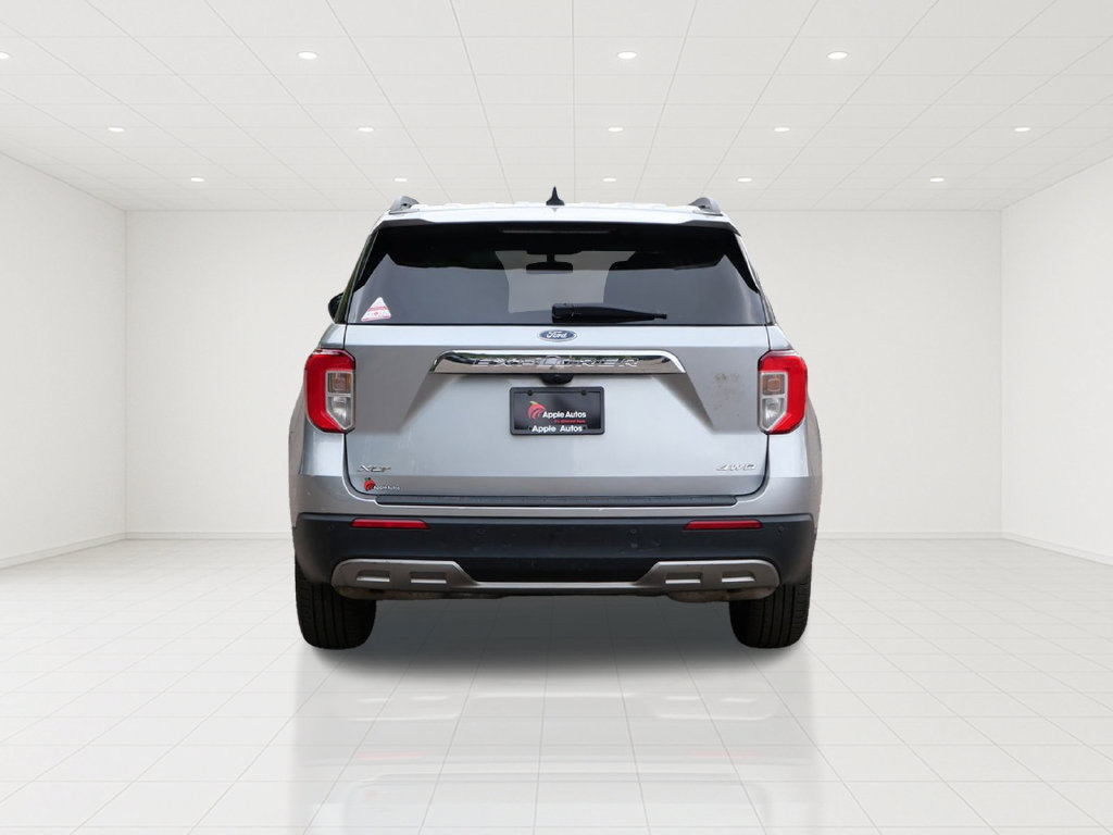 Certified 2023 Ford Explorer XLT w/ Equipment Group 202A AWD/4WD image 5