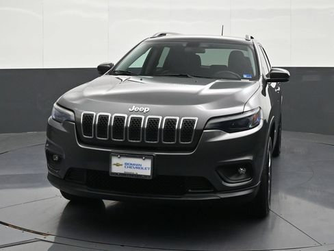 Used 2019 Jeep Cherokee Latitude Plus AWD/4WD image 8